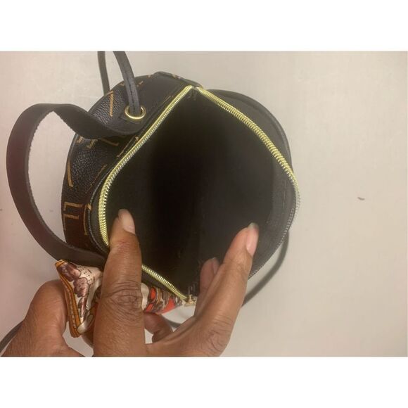 Circle Monogrammed Crossbody Bag - Picture 6 of 8